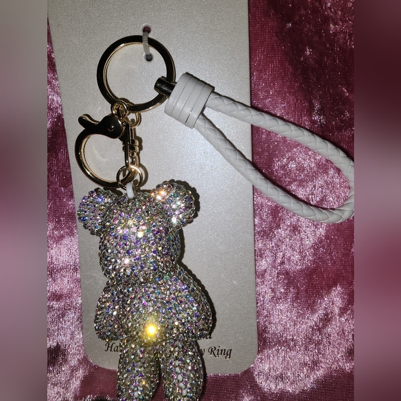 NWT Sparkling Bear 🐻✨️Purse✨️🐻 Charm/ Key HOLDER 🐻✨️ - Picture 2 of 3